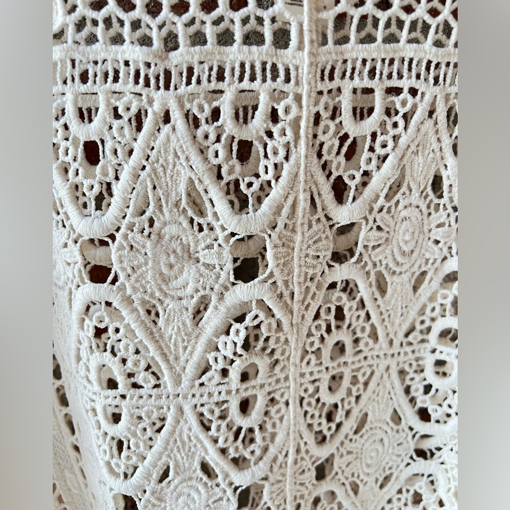 Sayulita Beige Crochet Top from the Angel of the North size xsmall/small - Picture 3 of 4